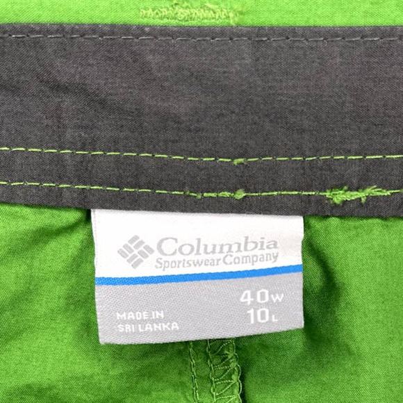 Green COLUMBIA Shorts, Mens 40W 10L - Picture 3 of 3